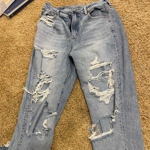American Eagle jeans! Size 8. Only worn a couple times! Brand new condition!
